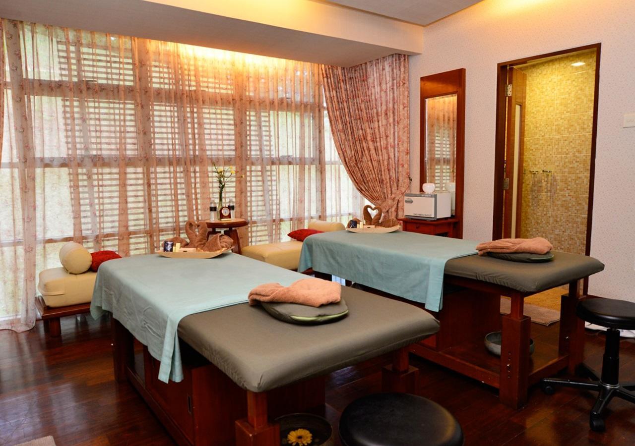 Pulse Grande Hotel Putrajaya Exterior photo A massage room at a spa