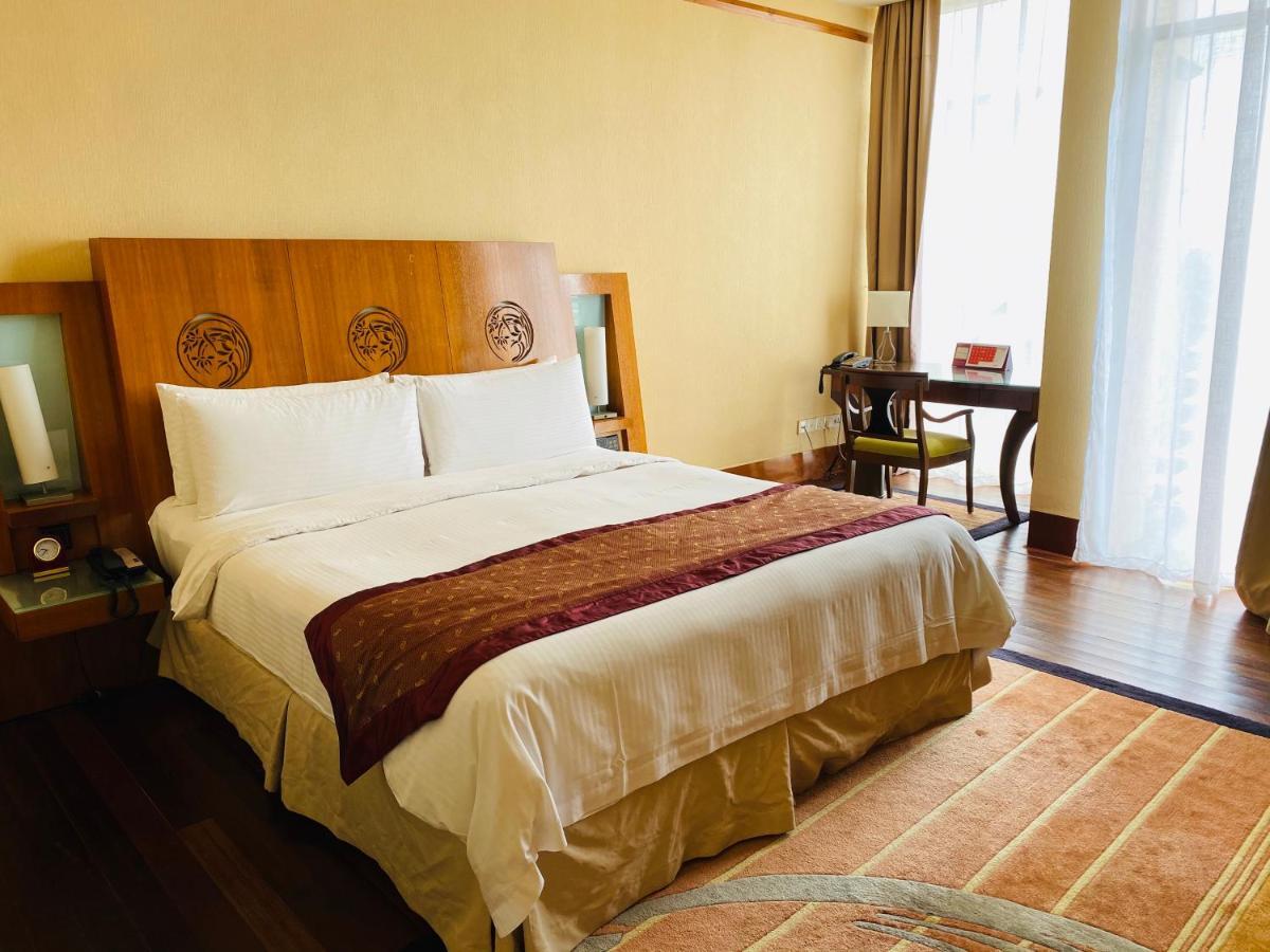 Pulse Grande Hotel Putrajaya Exterior photo A room at the hotel