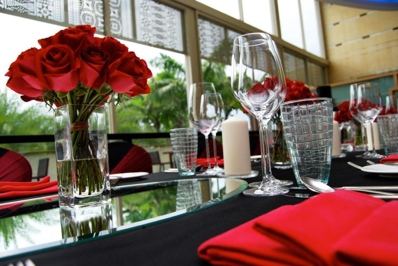 Pulse Grande Hotel Putrajaya Exterior photo The interior of the restaurant